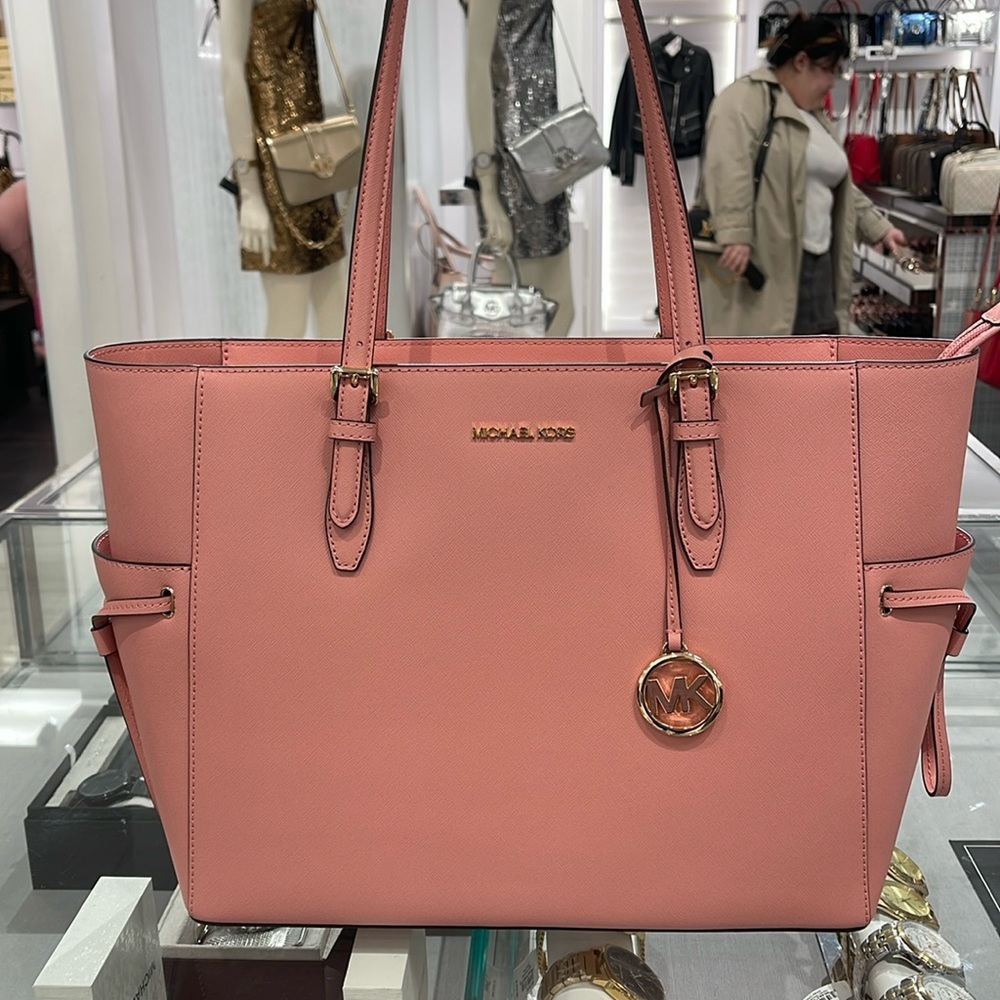 MICHAEL KORS 
Gilly Large Saffiano Leather Tote Shoulder Bag 
Primrose 
NWT
